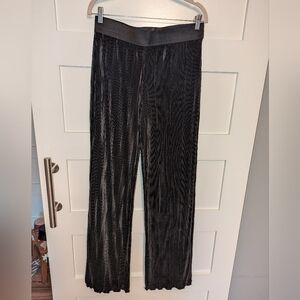 Wearever black dress pants size XL. Elastic waist and flowy pants leg.